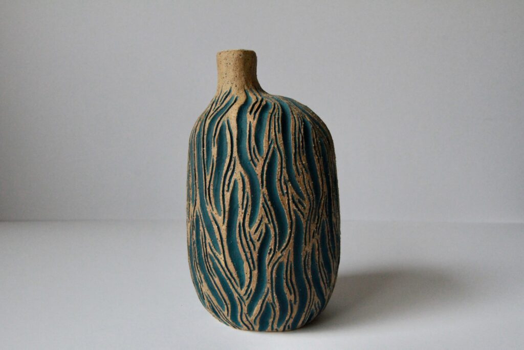 Striated jub